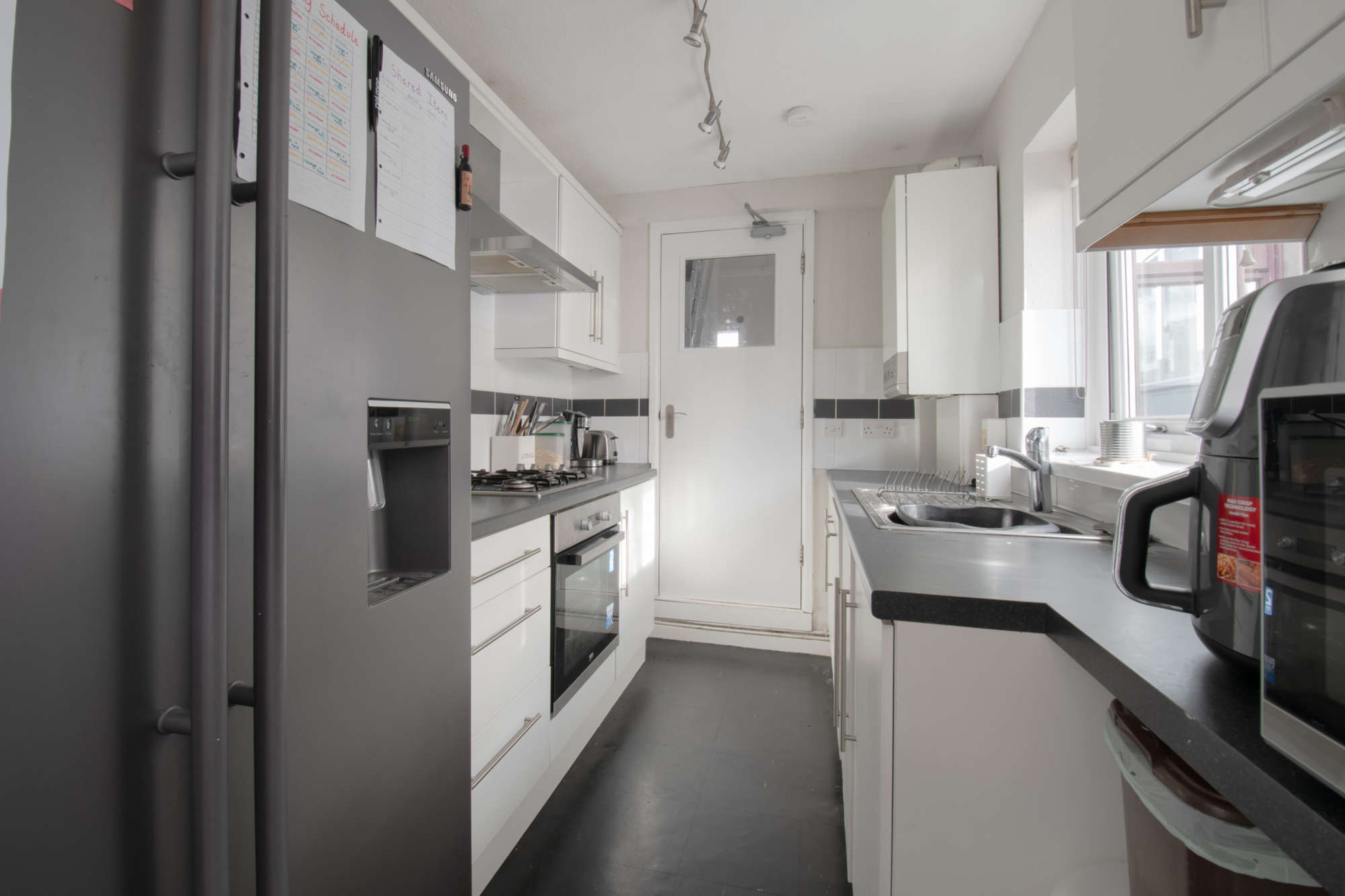 Modern kitchen with American fridge/freezer