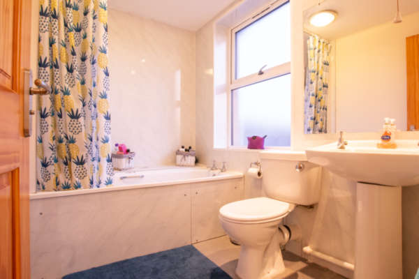 Bath­room