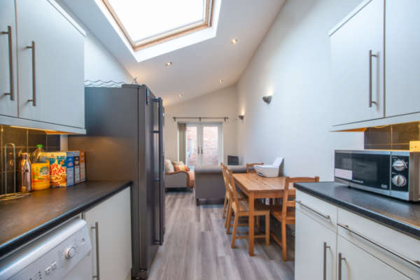 Open plan liv­ing area with skylight