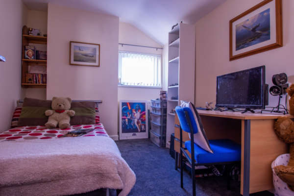 Bed­room