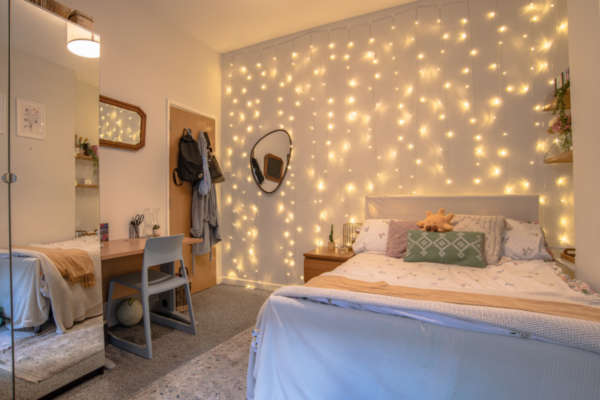 Bed­room