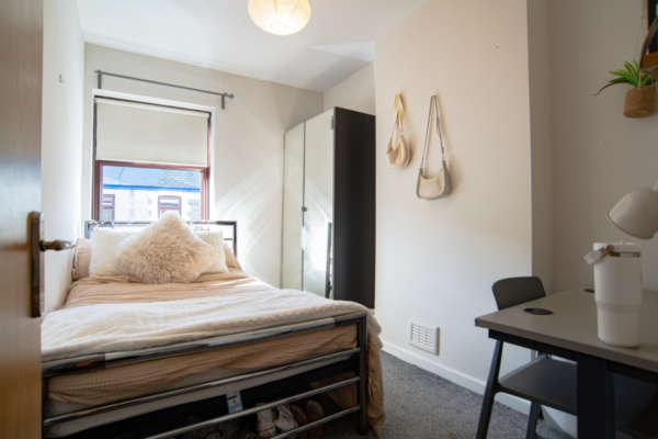 Bed­room