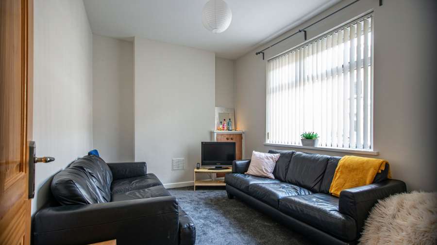 John Winter Student Houses - 5 bedroom house on Coburn Street