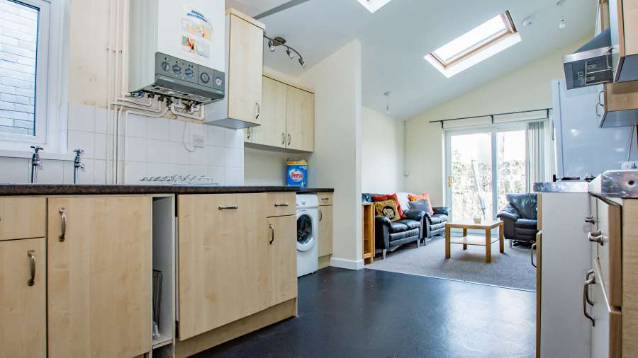 John Winter Student Houses - 6 bedroom house on Coburn Street