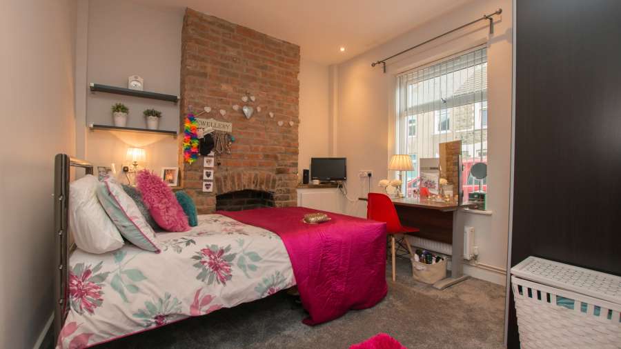 John Winter Student Houses - 5 bedroom house on Thesiger Street