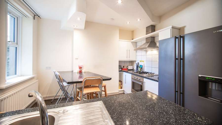 John Winter Student Houses - 6 bedroom house on Richards Street