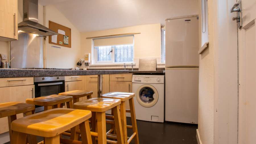 John Winter Student Houses - 5 bedroom house on Dogfield Street