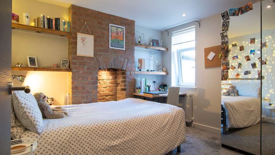 John Winter Student Houses - 6 bedroom house on Thesiger Street