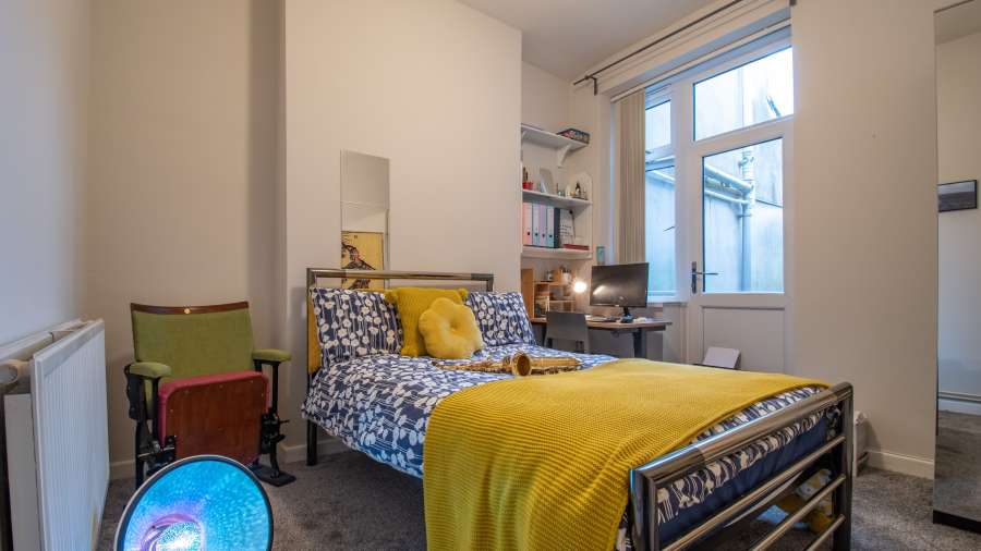 John Winter Student Houses - 6 bedroom house on Coburn Street