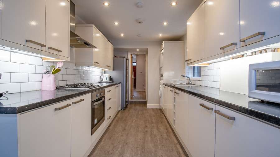 John Winter Student Houses - 5 bedroom house on Thesiger Street