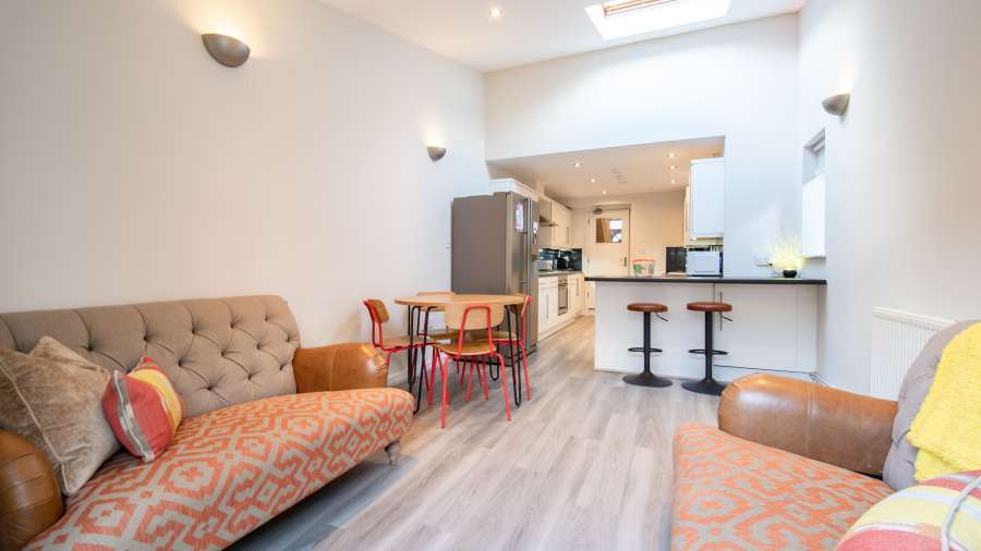 John Winter Student Houses - 4 bedroom house on Thesiger Street