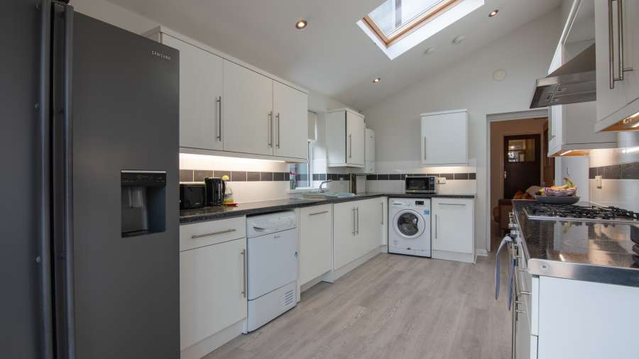 John Winter Student Houses - 4 bedroom house on Woodville Road