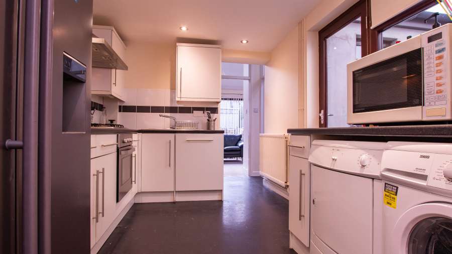 John Winter Student Houses - 6 bedroom house on Coburn Street