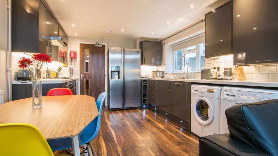 John Winter Student Houses - 5 bedroom house on Thesiger Street