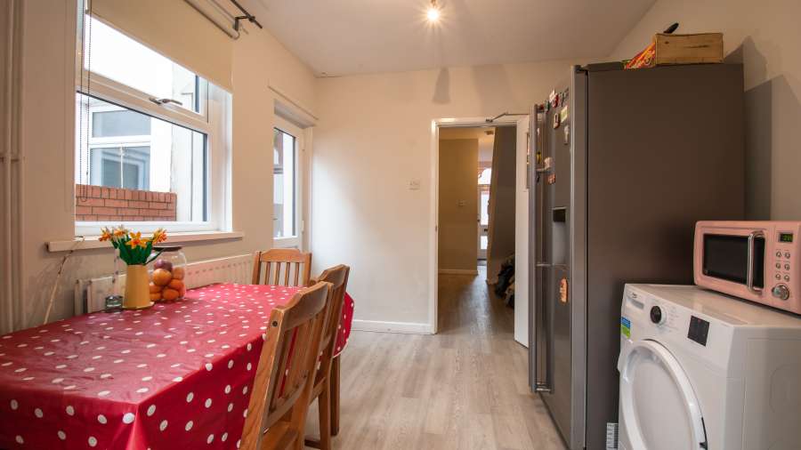 John Winter Student Houses - 4 bedroom house on Dogfield Street