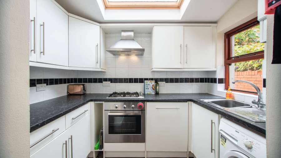 John Winter Student Houses - 4 bedroom house on Dogfield Street